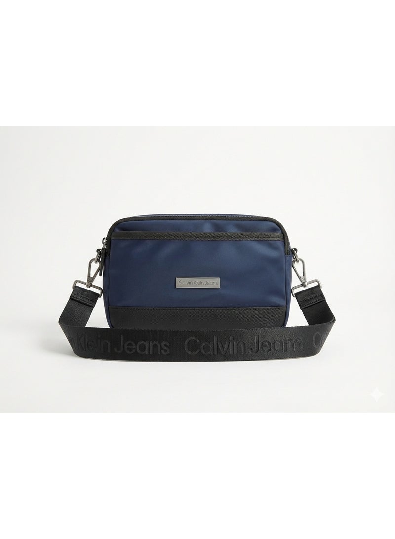 Calvin Klein Jeans Men’s Urban Nylon Reporter Bag – Navy & Black - Image 1